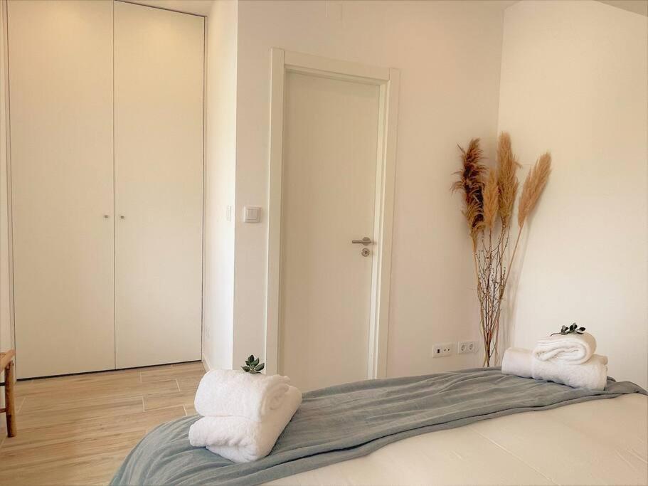 Barcarena Cozy Apartment With Private Courtyard מראה חיצוני תמונה
